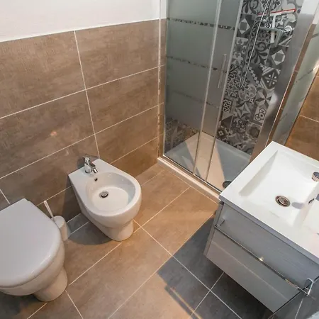 La Finestra Sul Castello - Panoramic Flats Apartment
